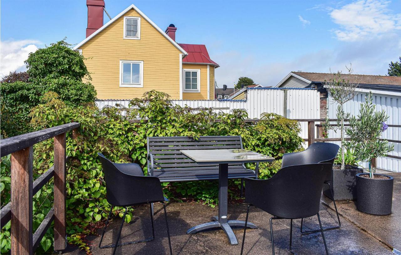 Cozy Home In Karlskrona With Kitchen ภายนอก รูปภาพ